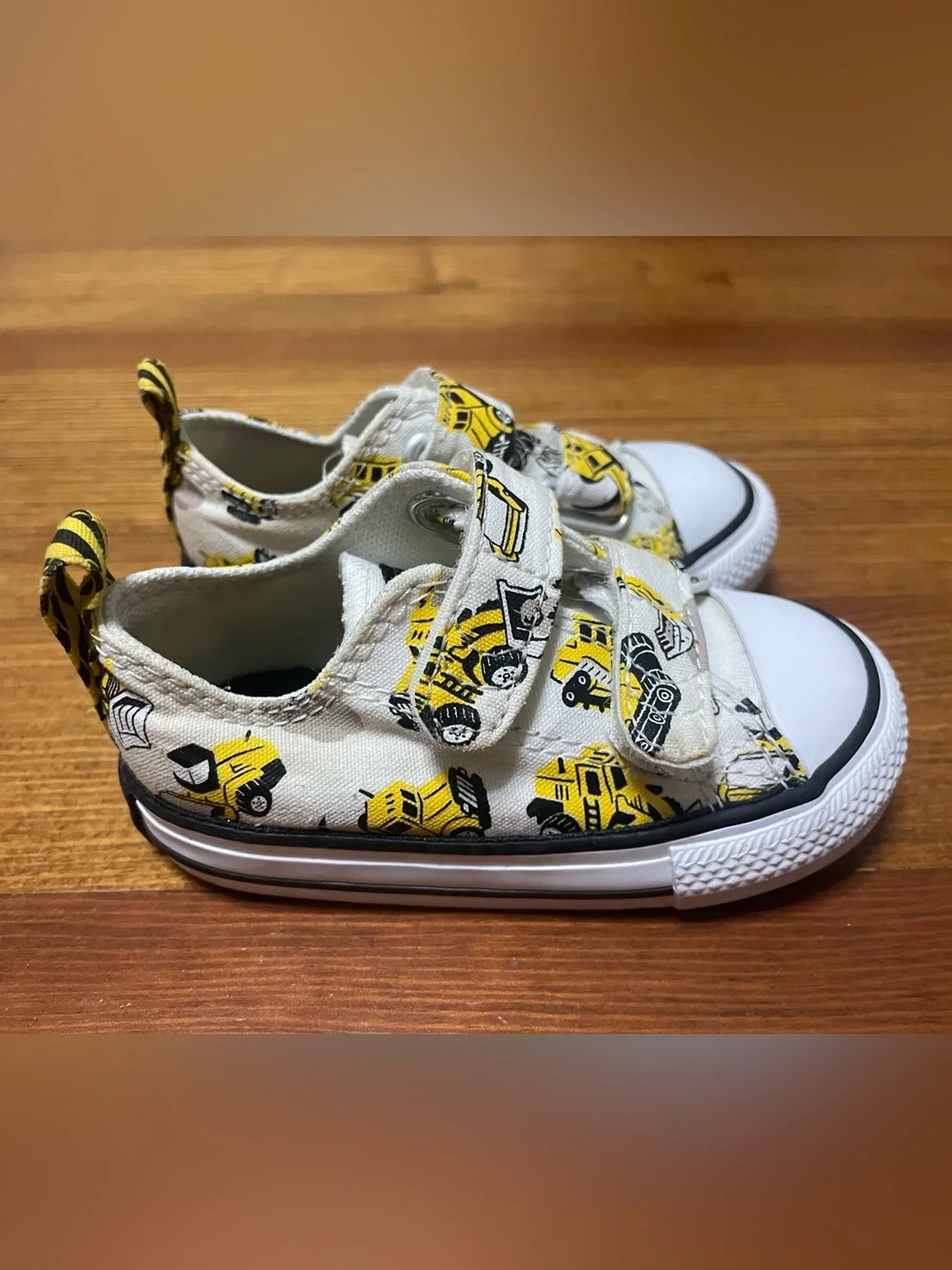 Converse Toddler White Canvas Sneakers w Yellow & Black Construction Vehicles